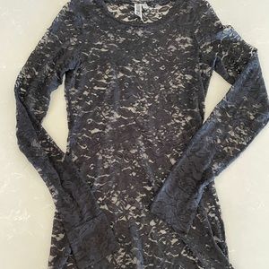 BKE BLACK FLORAL DESIGN SIZE SMALL